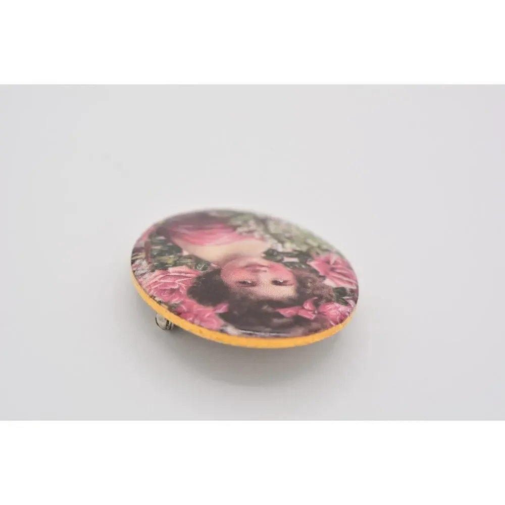 Vintage Porcelain Pin Brooch Girl Picture Screen Print Oldie Colorful 90s BinAT